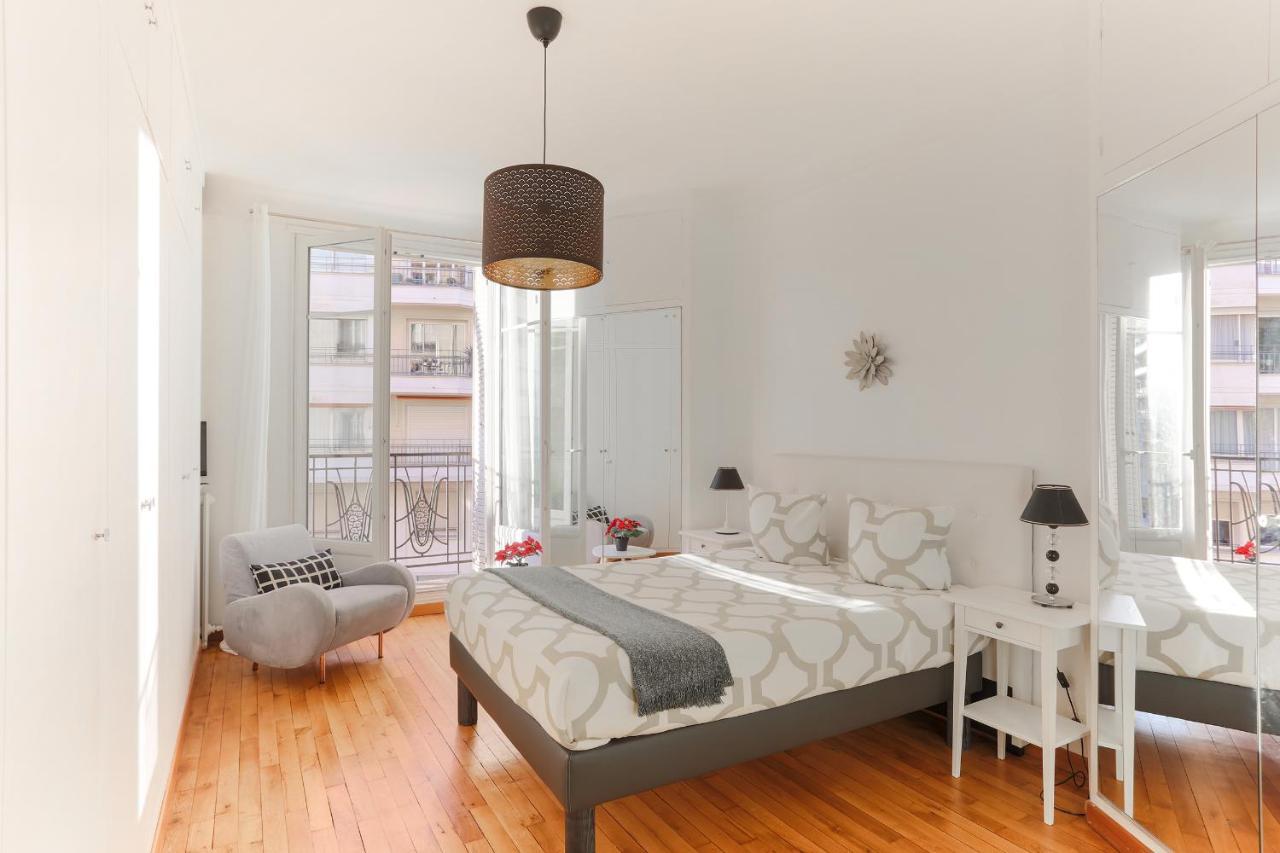 Appartement Place Du Trocadero Paris Luaran gambar
