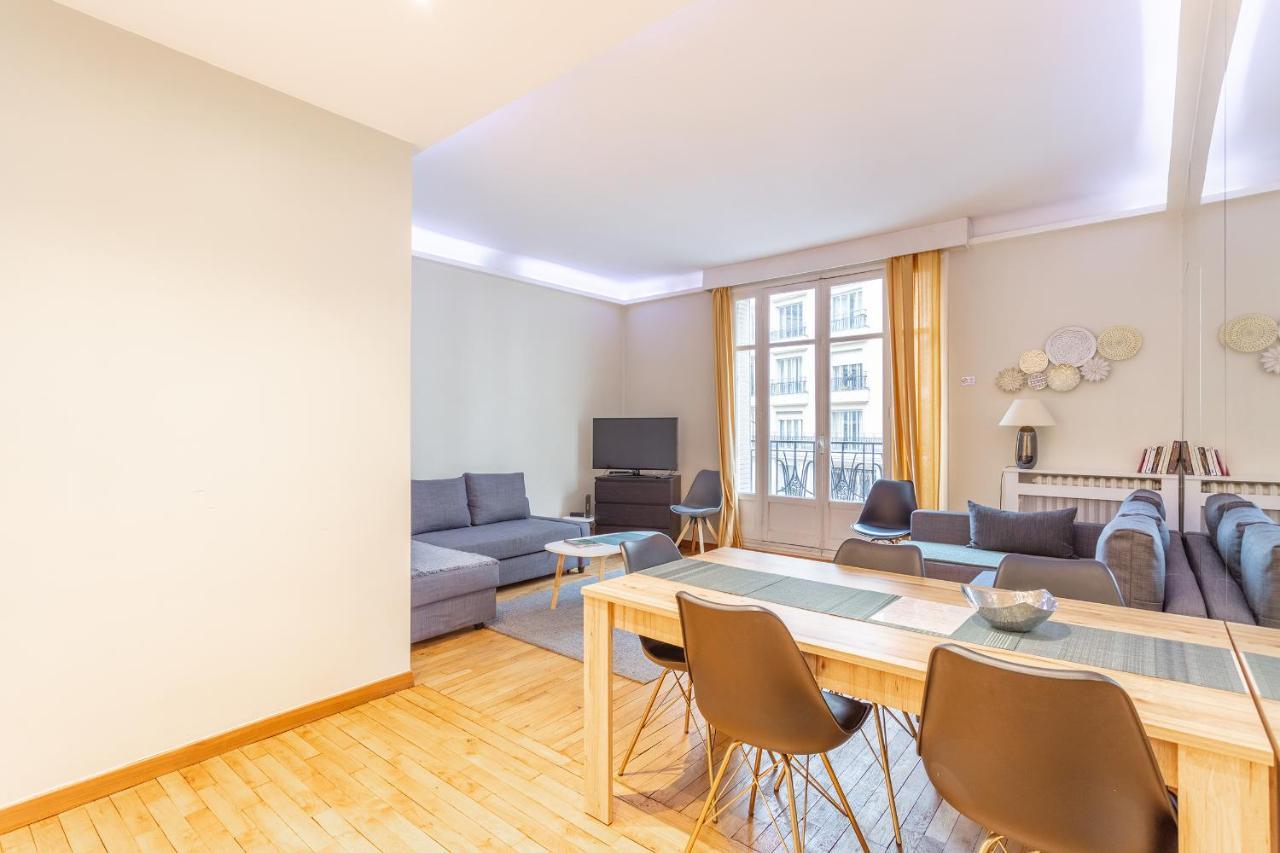 Appartement Place Du Trocadero Paris Luaran gambar